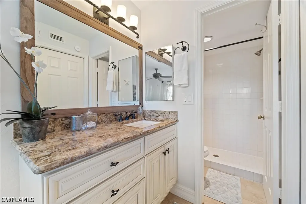 1375 Mainsail Drive Naples FL 34114