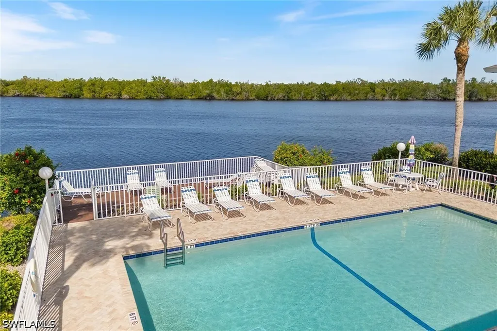 1375 Mainsail Drive Naples FL 34114