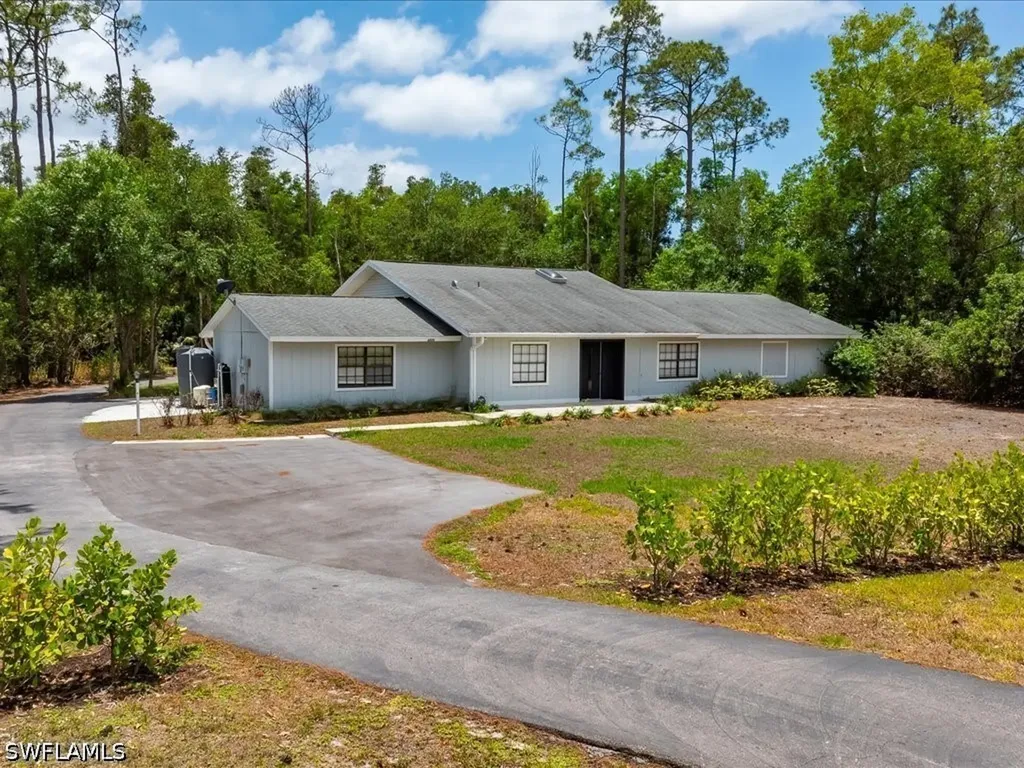 6800 Bottlebrush Lane Naples FL 34109