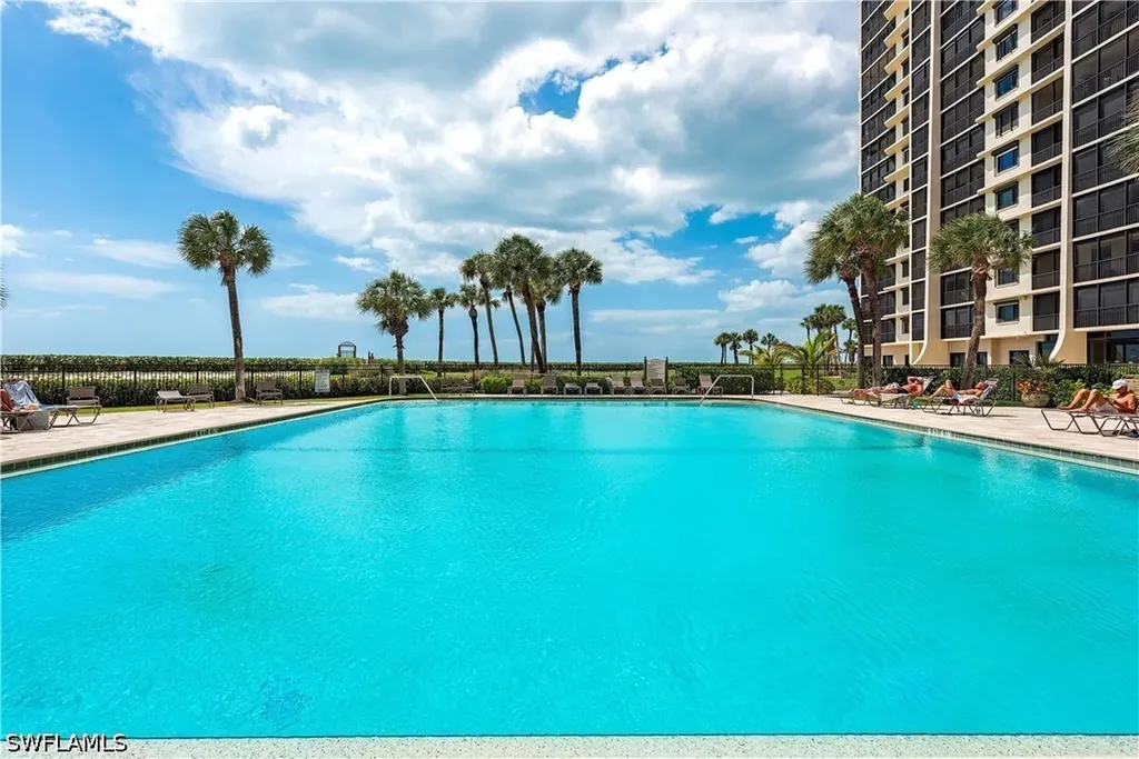 10951 Gulf Shore Drive Naples FL 34108