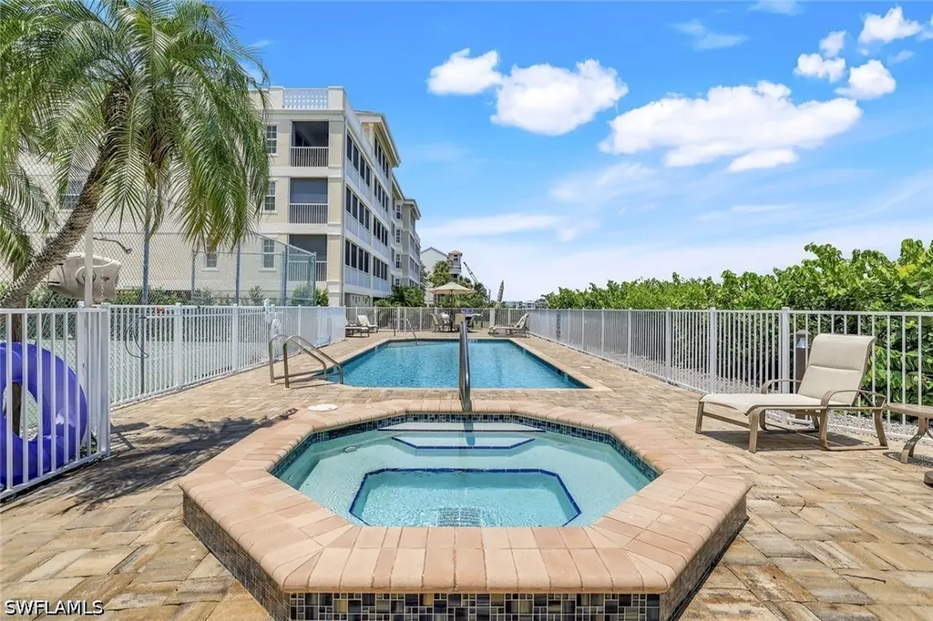 9380 Gulf Shore Drive Naples FL 34108