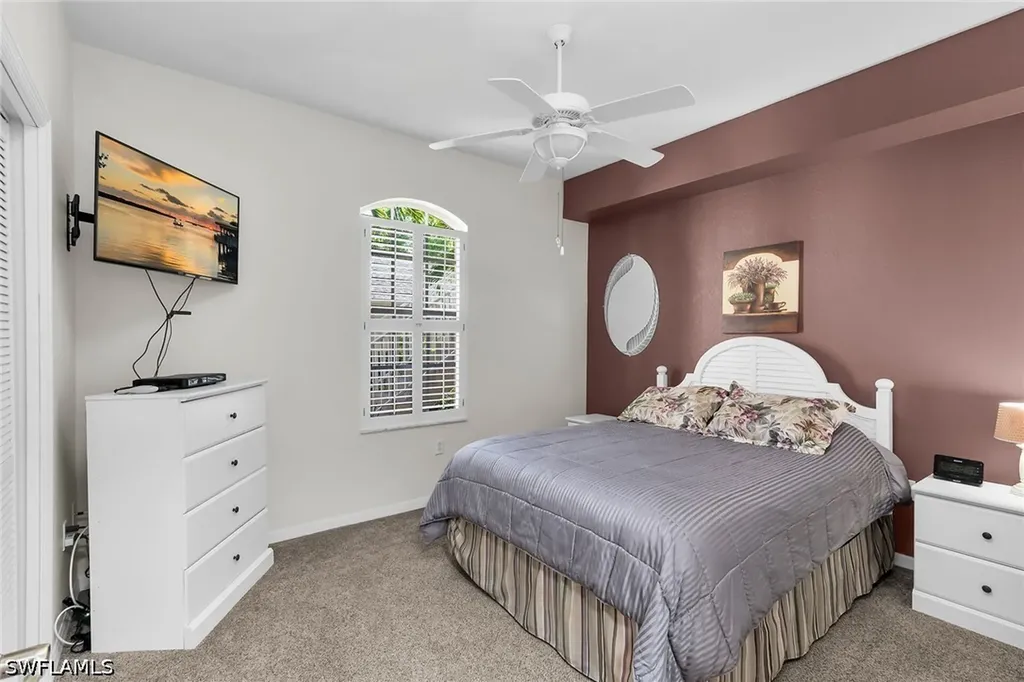 350 Newport Drive Naples FL 34114