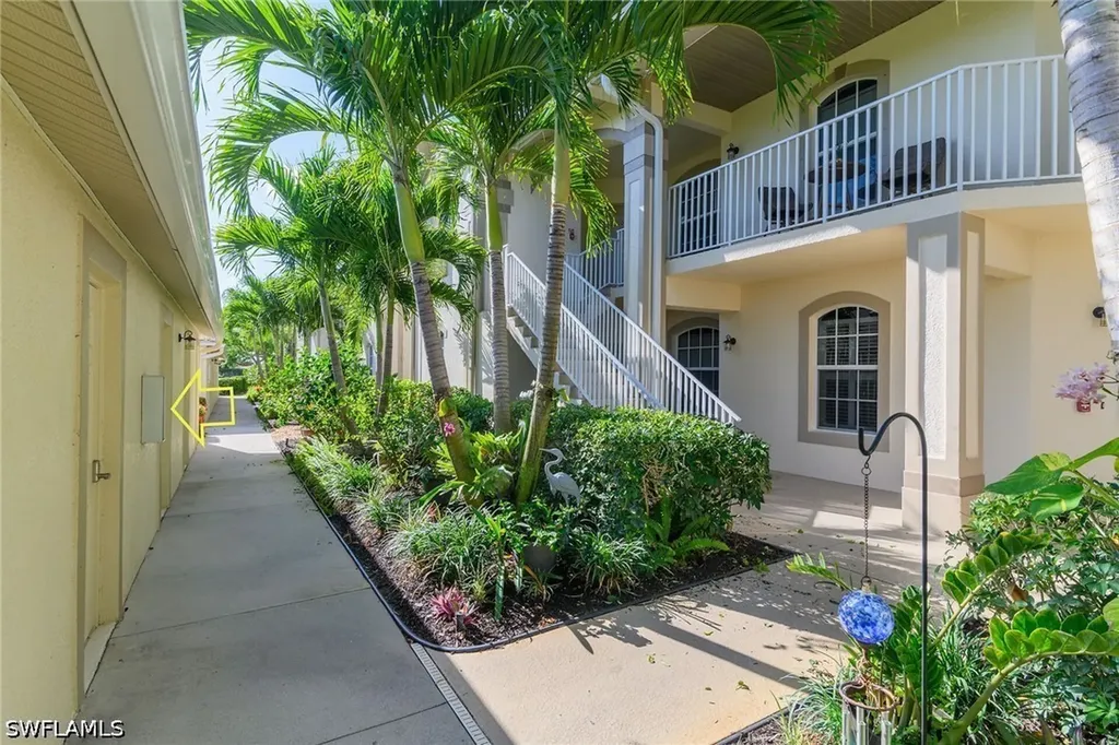 350 Newport Drive Naples FL 34114