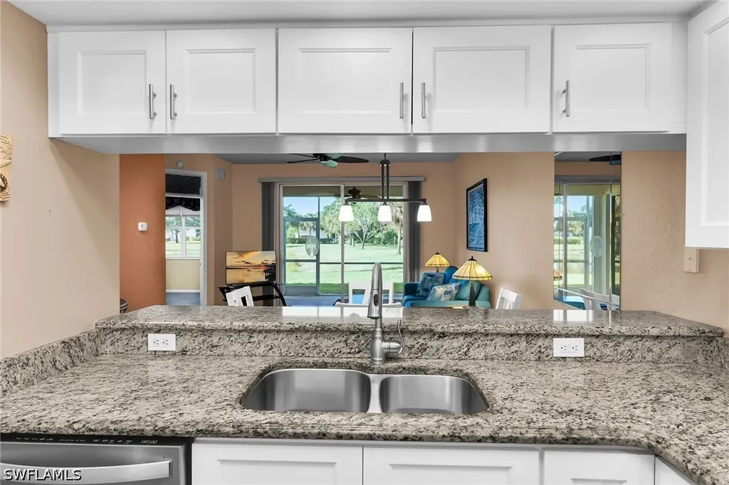 350 Newport Drive Naples FL 34114