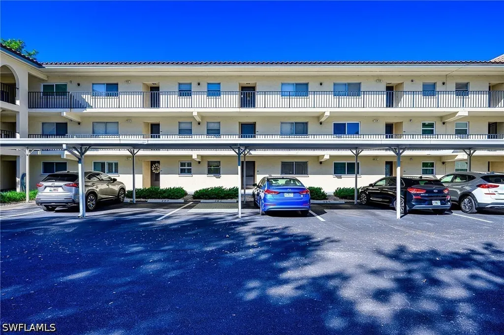 201 Quail Forest Boulevard Naples FL 34105