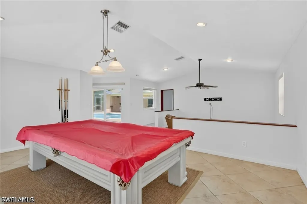 590 6th Street NE Naples FL 34120