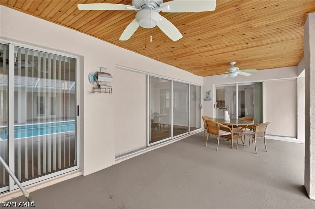 590 6th Street NE Naples FL 34120
