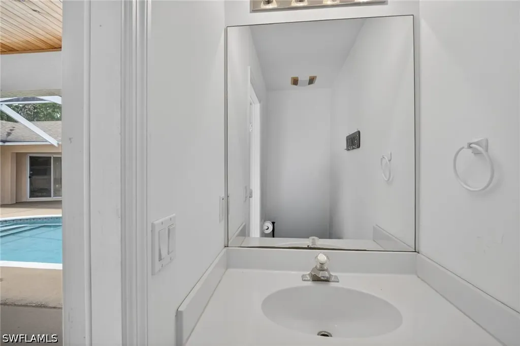 590 6th Street NE Naples FL 34120