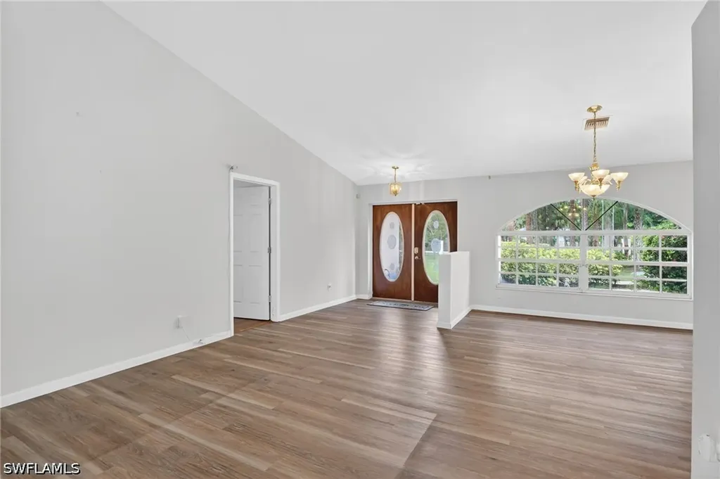 590 6th Street NE Naples FL 34120
