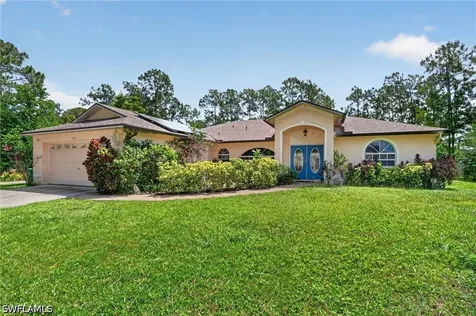 590 6TH Street NE Naples FL 34120
