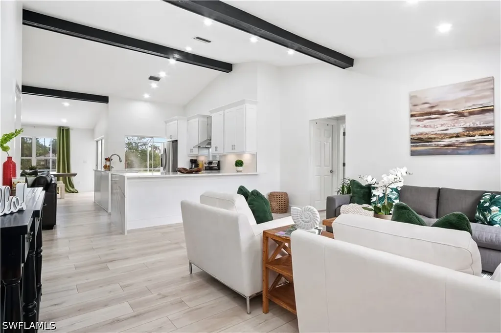 1719 Camelia Lane Naples FL 34105