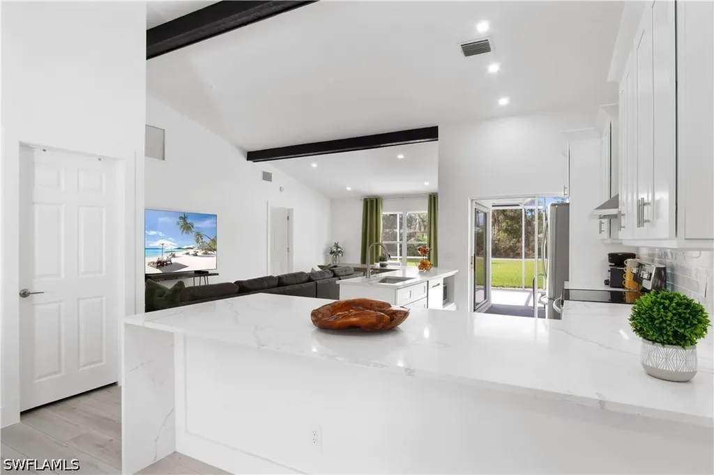 1719 Camelia Lane Naples FL 34105