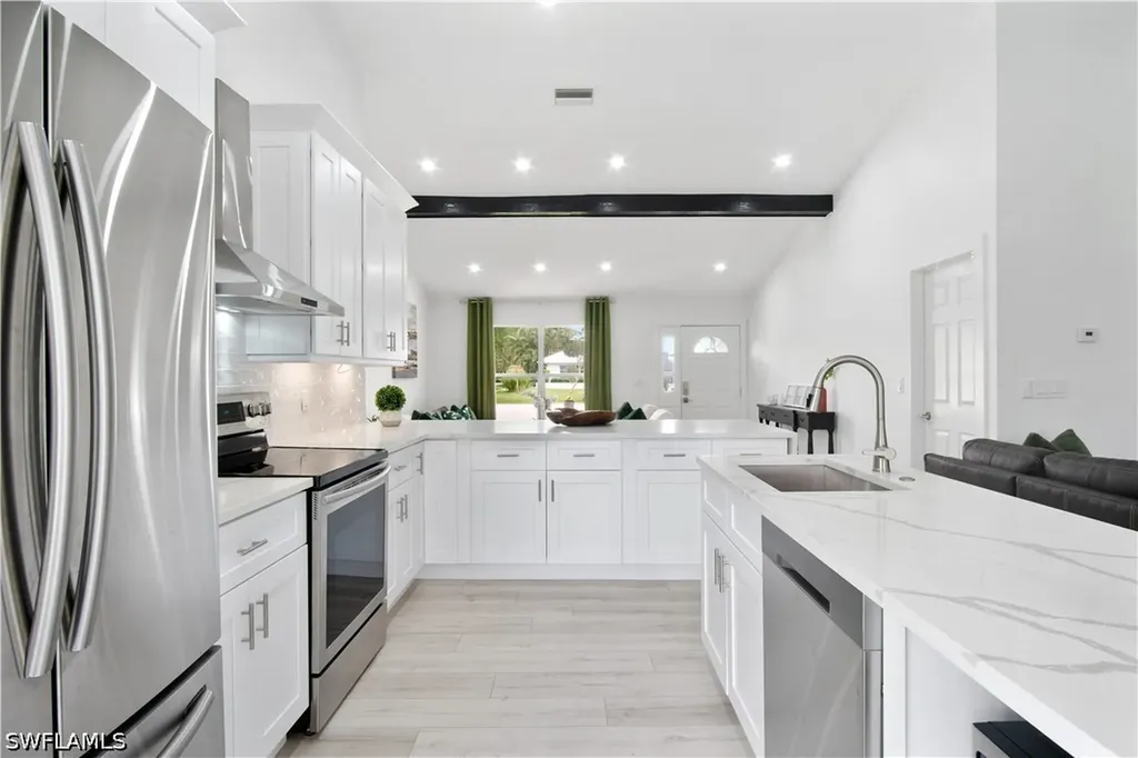 1719 Camelia Lane Naples FL 34105