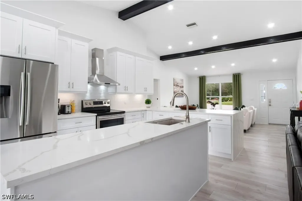 1719 Camelia Lane Naples FL 34105