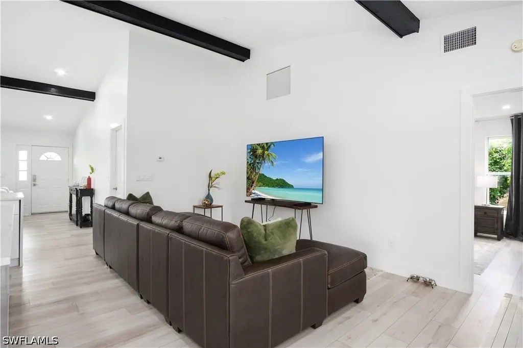 1719 Camelia Lane Naples FL 34105