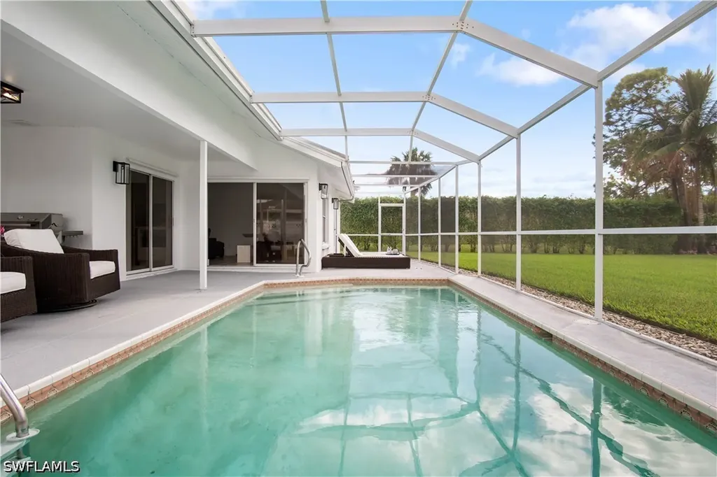 1719 Camelia Lane Naples FL 34105