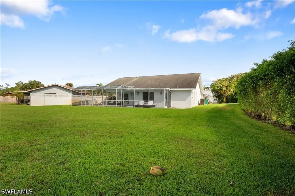 1719 Camelia Lane Naples FL 34105