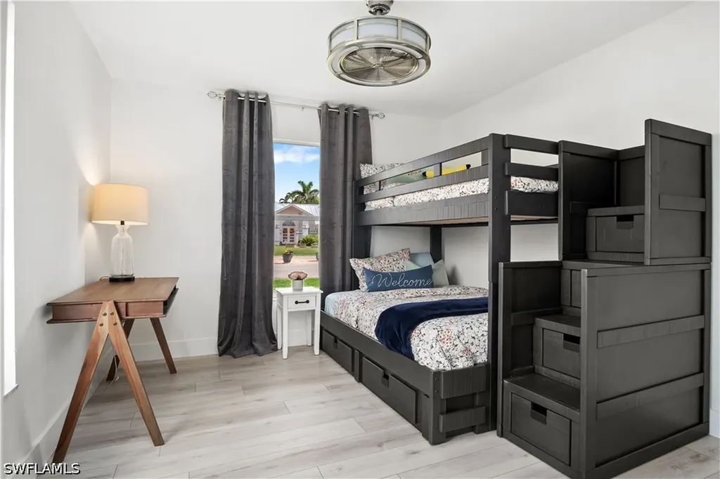 1719 Camelia Lane Naples FL 34105