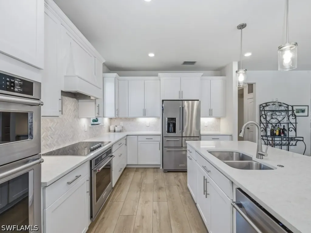 4010 E Hampton Circle Alva FL 33920