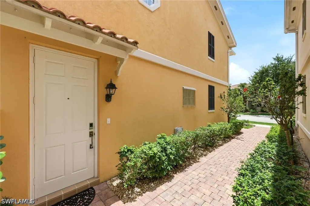 7829 Veronawalk Boulevard Naples FL 34114
