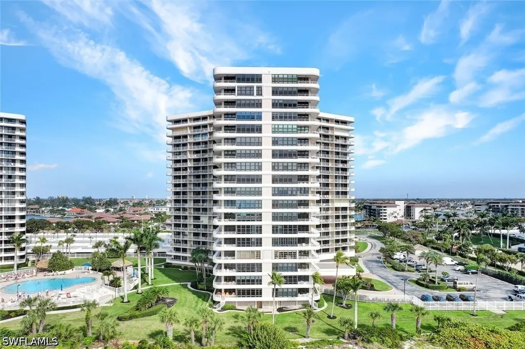 Marco Island FL, 380 Seaview Court, Unit 403