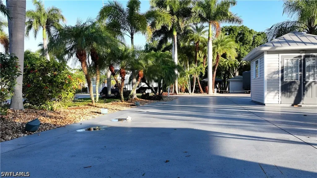 10030 Parkwood Drive Fort Myers FL 33905