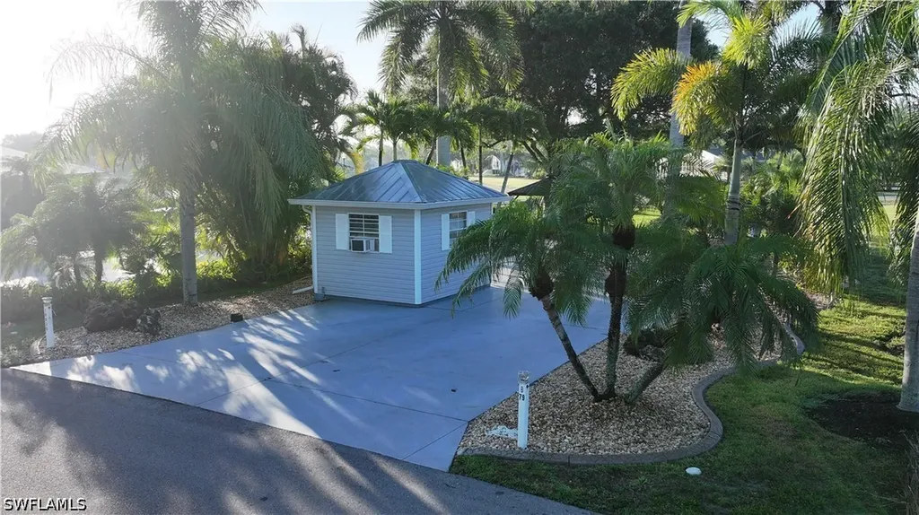 10030 Parkwood Drive Fort Myers FL 33905