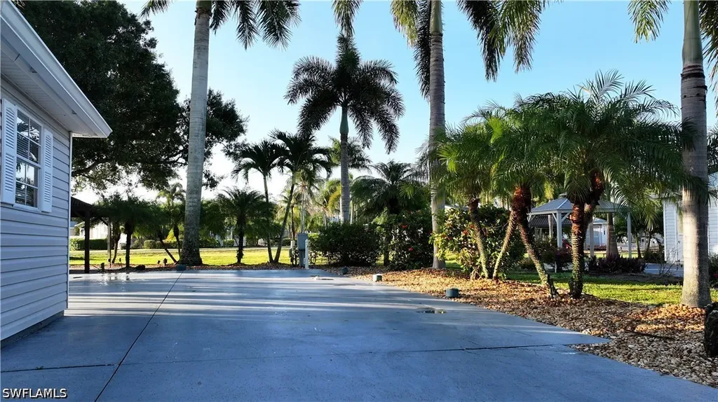 10030 Parkwood Drive Fort Myers FL 33905