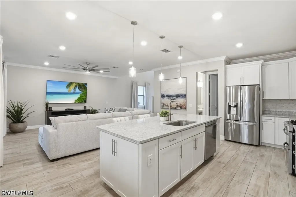 7195 Wilton Drive Naples FL 34109
