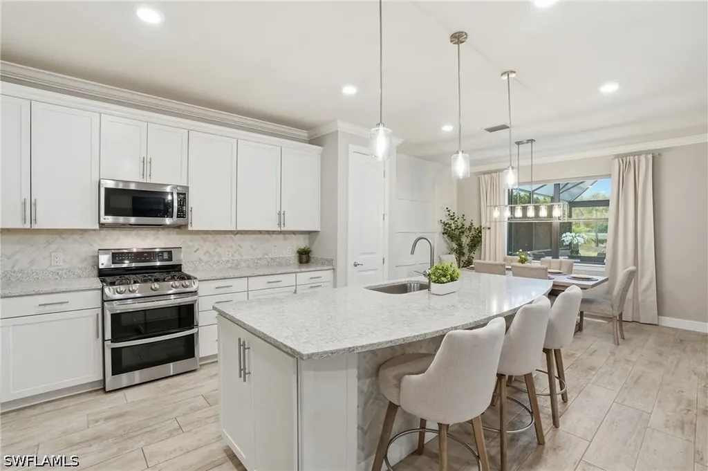 7195 Wilton Drive Naples FL 34109