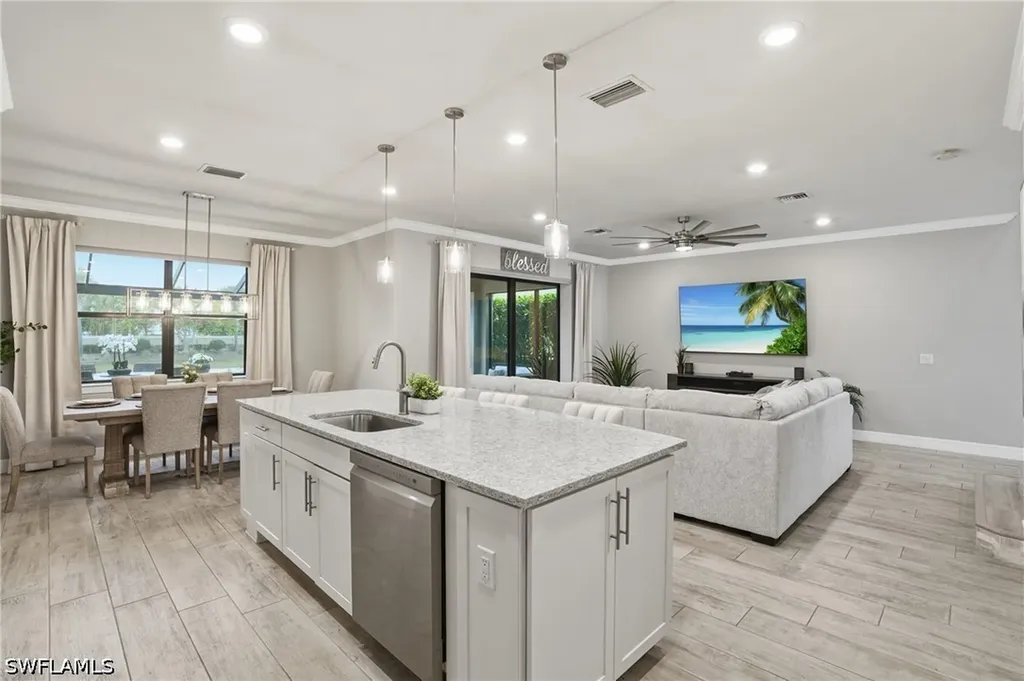 7195 Wilton Drive Naples FL 34109