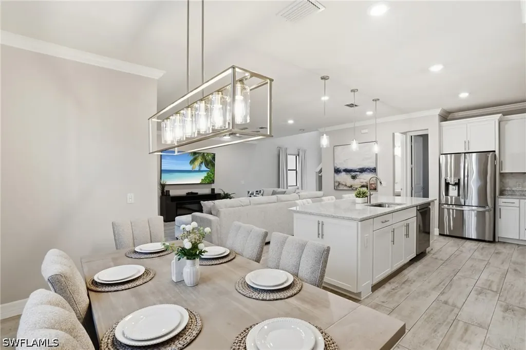 7195 Wilton Drive Naples FL 34109