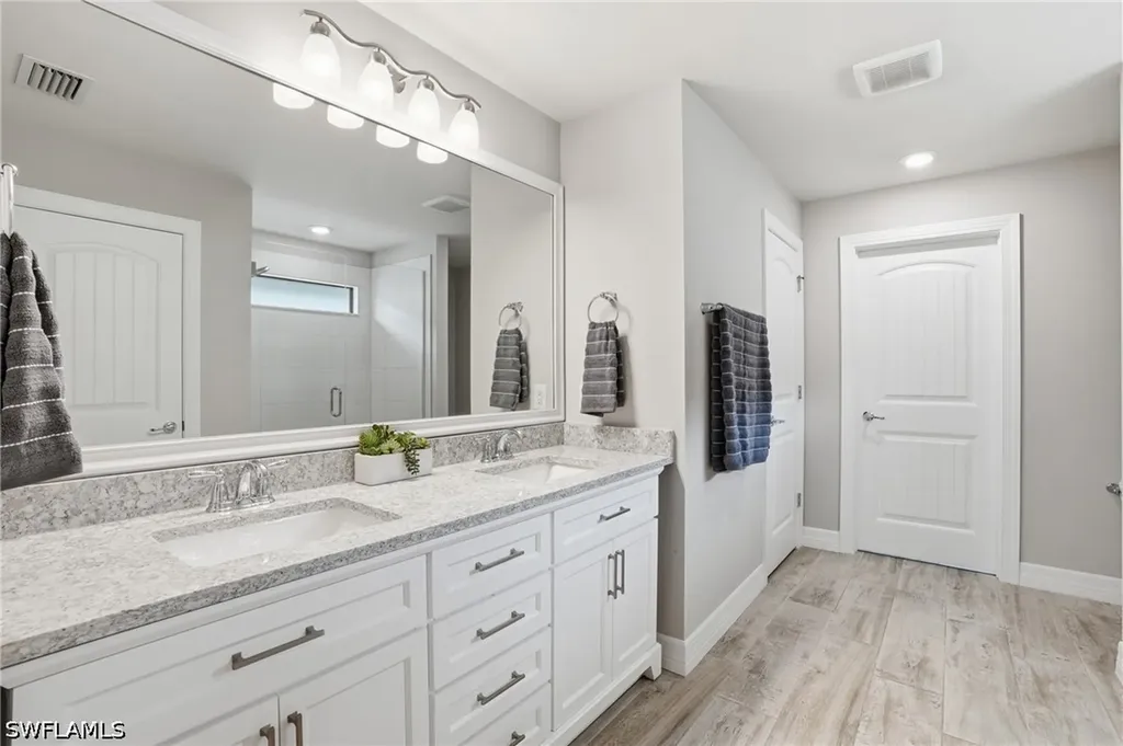 7195 Wilton Drive Naples FL 34109