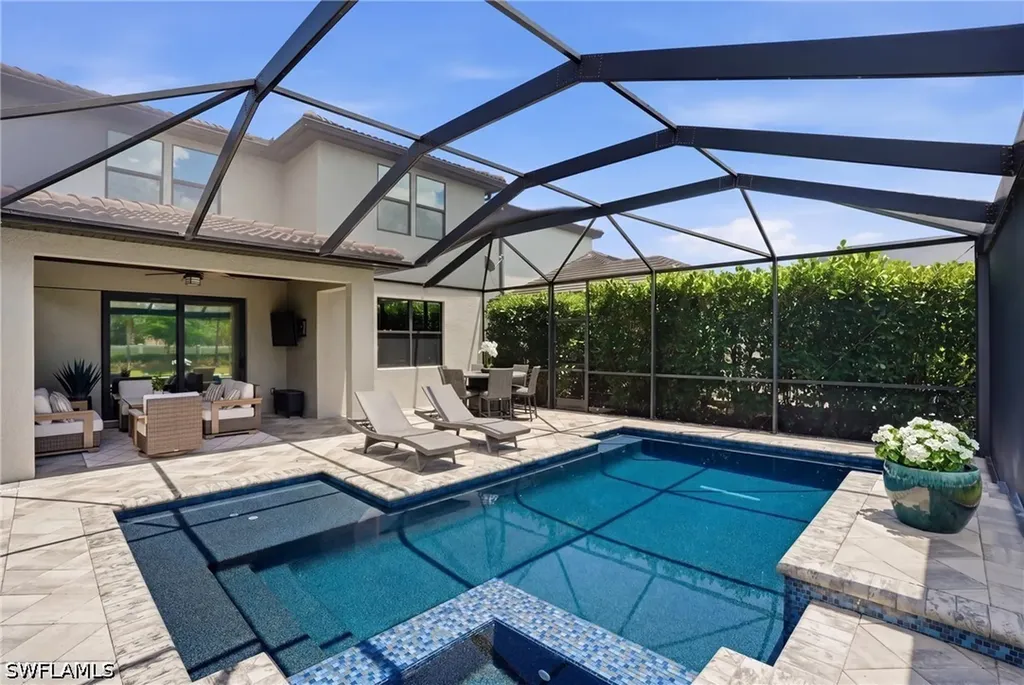 7195 Wilton Drive Naples FL 34109