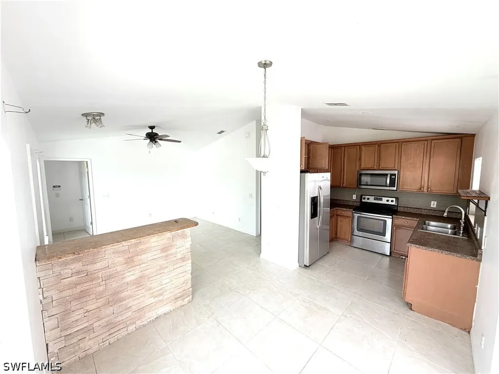 3586 Seagrape Avenue Naples FL 34104