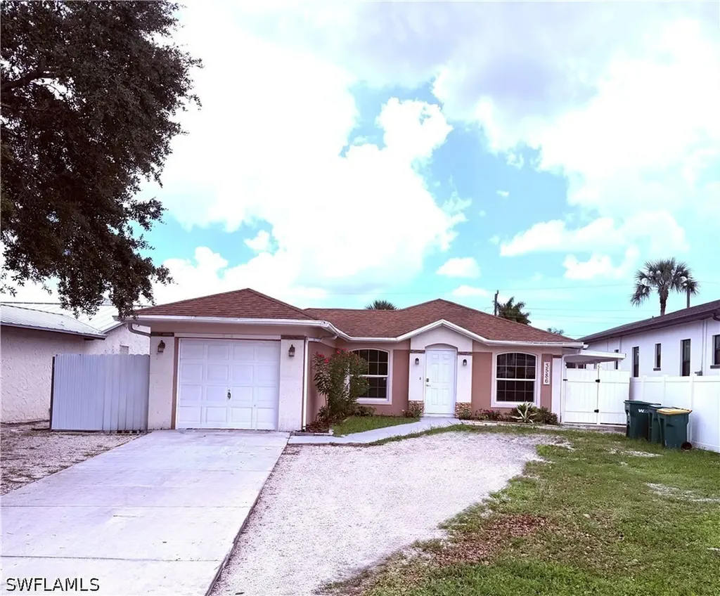 3586 Seagrape Avenue Naples FL 34104