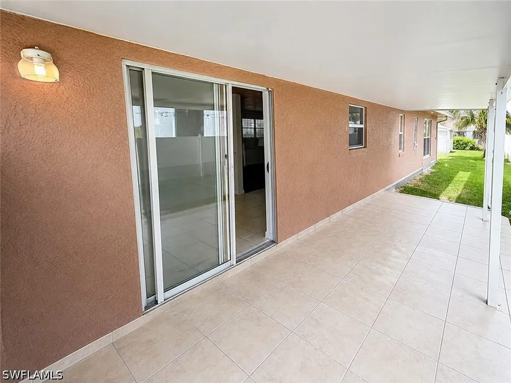 3586 Seagrape Avenue Naples FL 34104