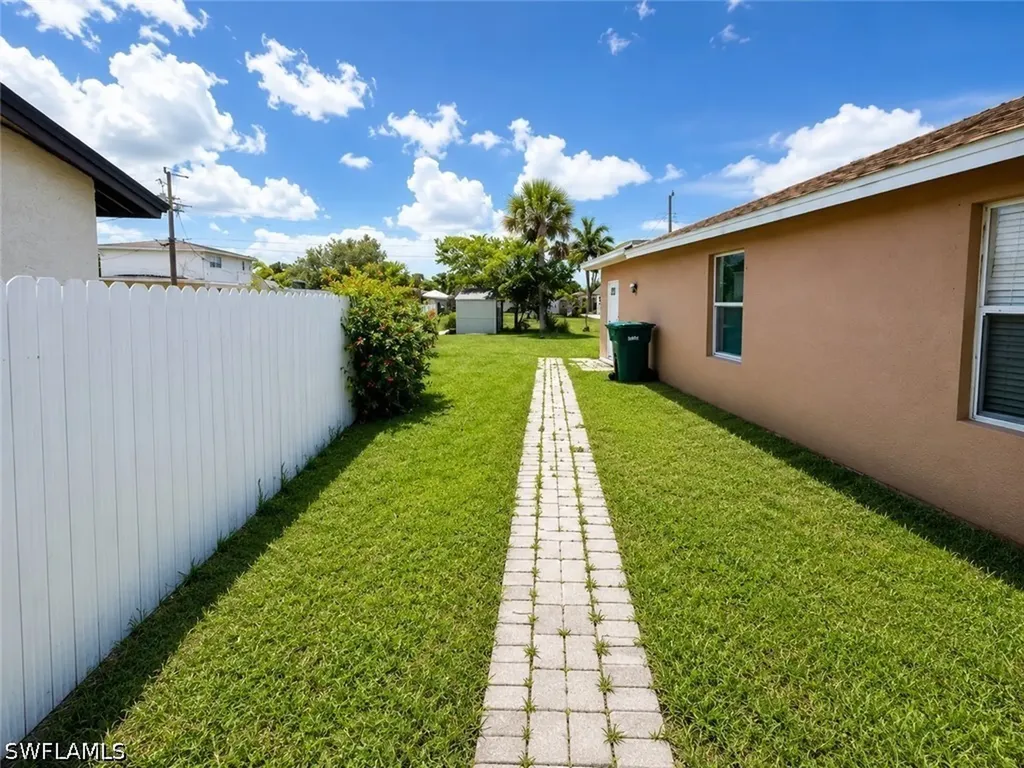 3586 Seagrape Avenue Naples FL 34104