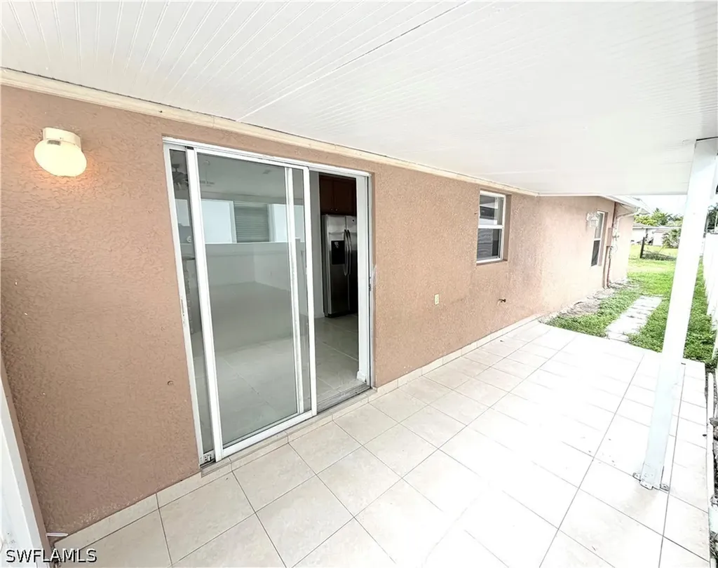 3586 Seagrape Avenue Naples FL 34104