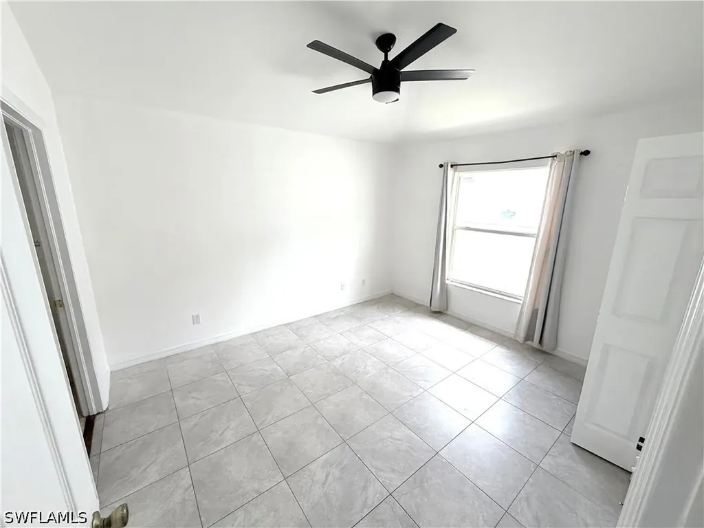 3586 Seagrape Avenue Naples FL 34104