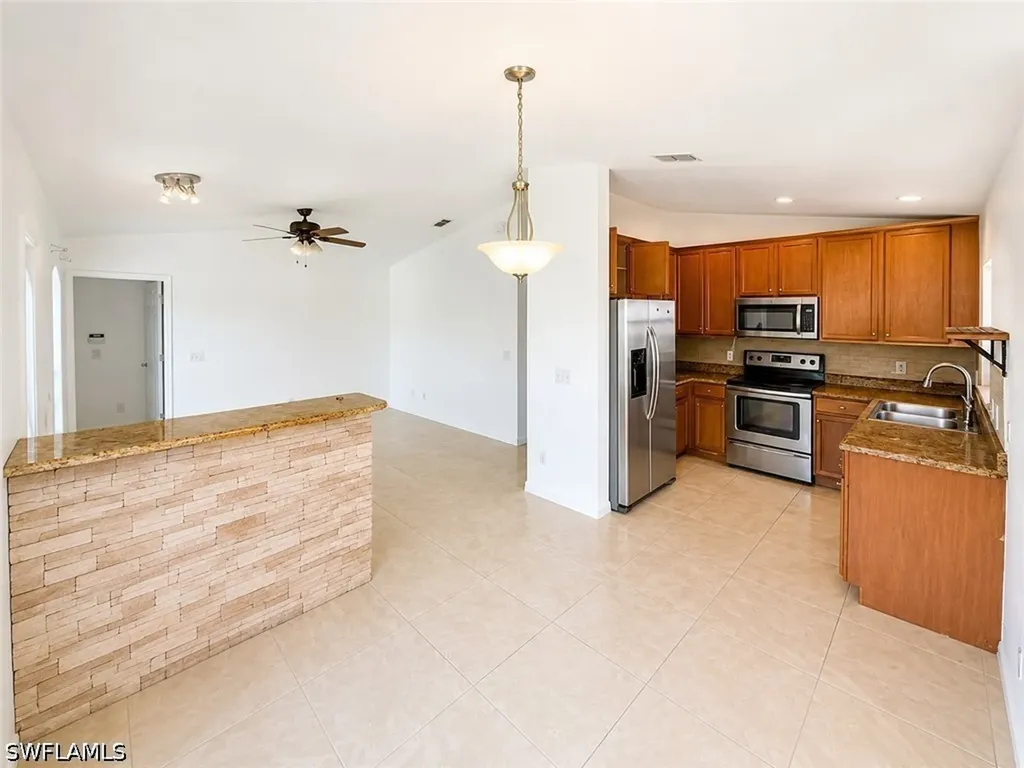 3586 Seagrape Avenue Naples FL 34104