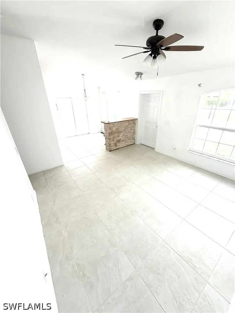 3586 Seagrape Avenue Naples FL 34104