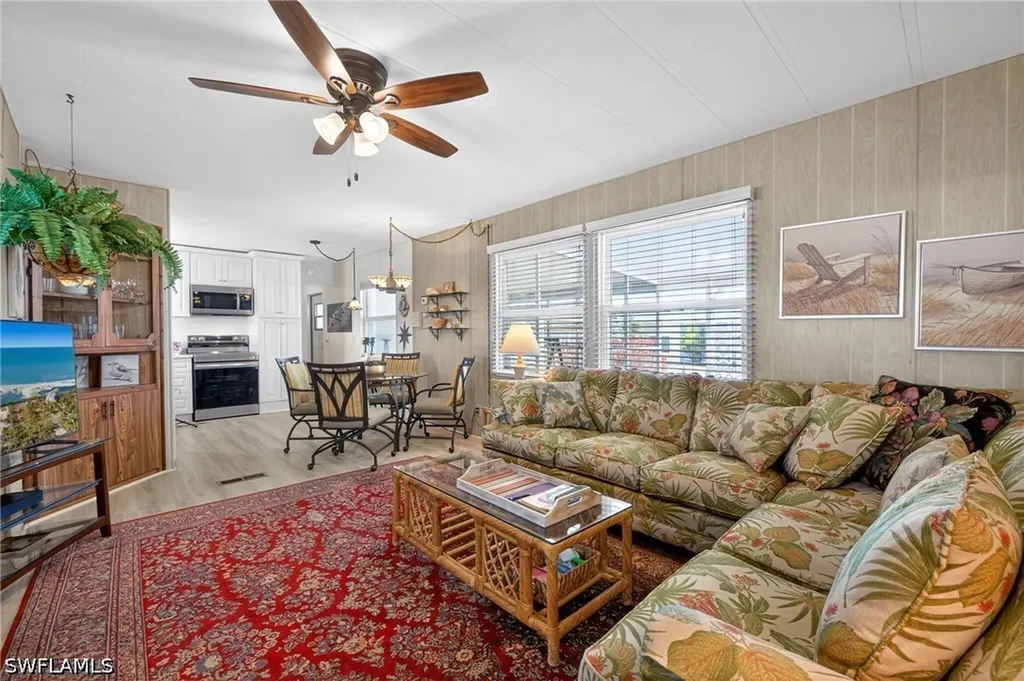 178 Overland Trail North Fort Myers FL 33917