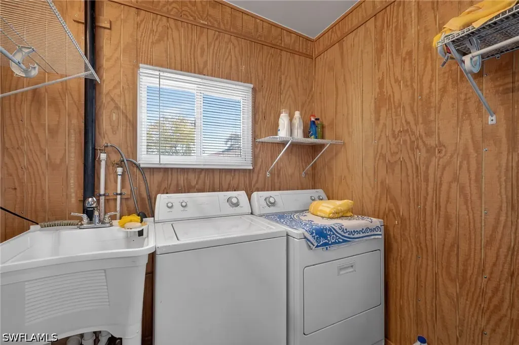 178 Overland Trail North Fort Myers FL 33917