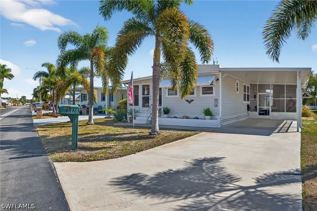 178 Overland Trail North Fort Myers FL 33917