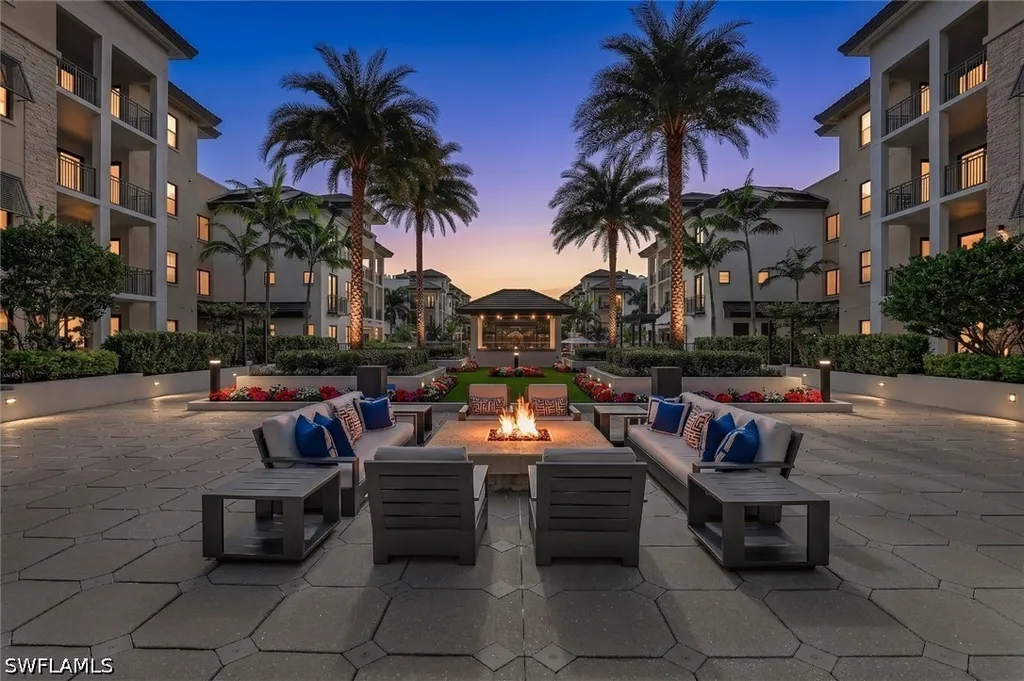 1030 3rd Avenue S Naples FL 34102