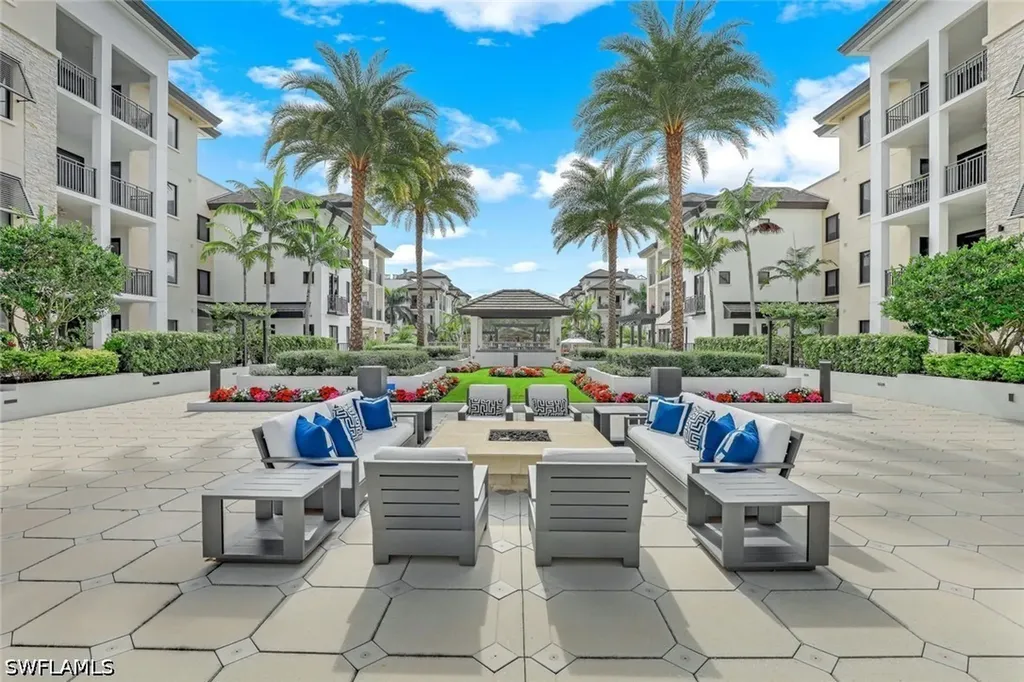 1030 3rd Avenue S Naples FL 34102