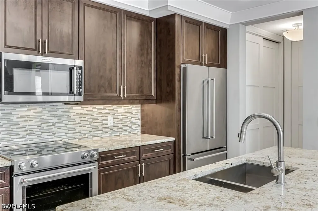 1030 3rd Avenue S Naples FL 34102