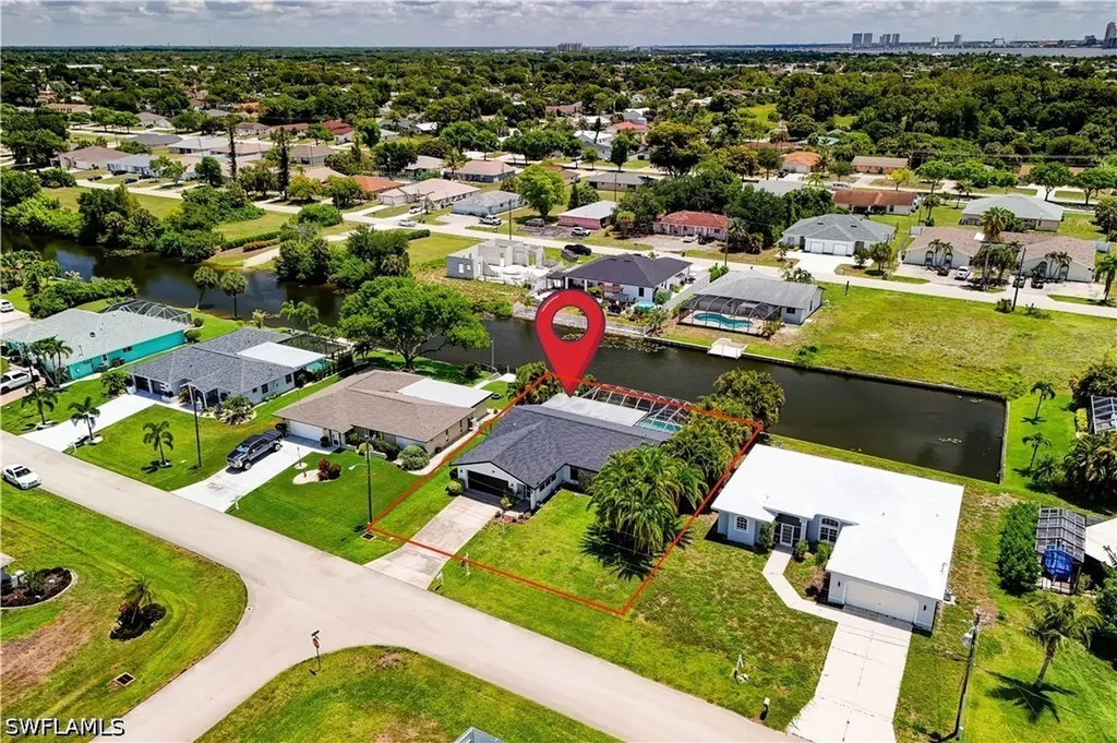 601 SE 23rd Avenue Cape Coral FL 33990