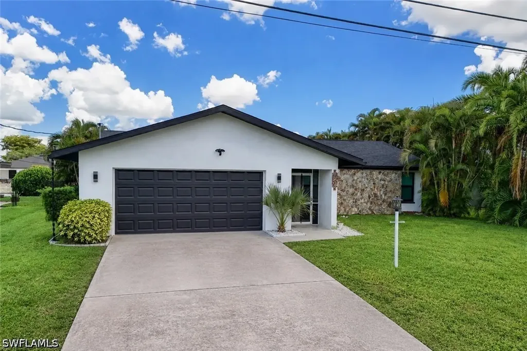601 SE 23rd Avenue Cape Coral FL 33990